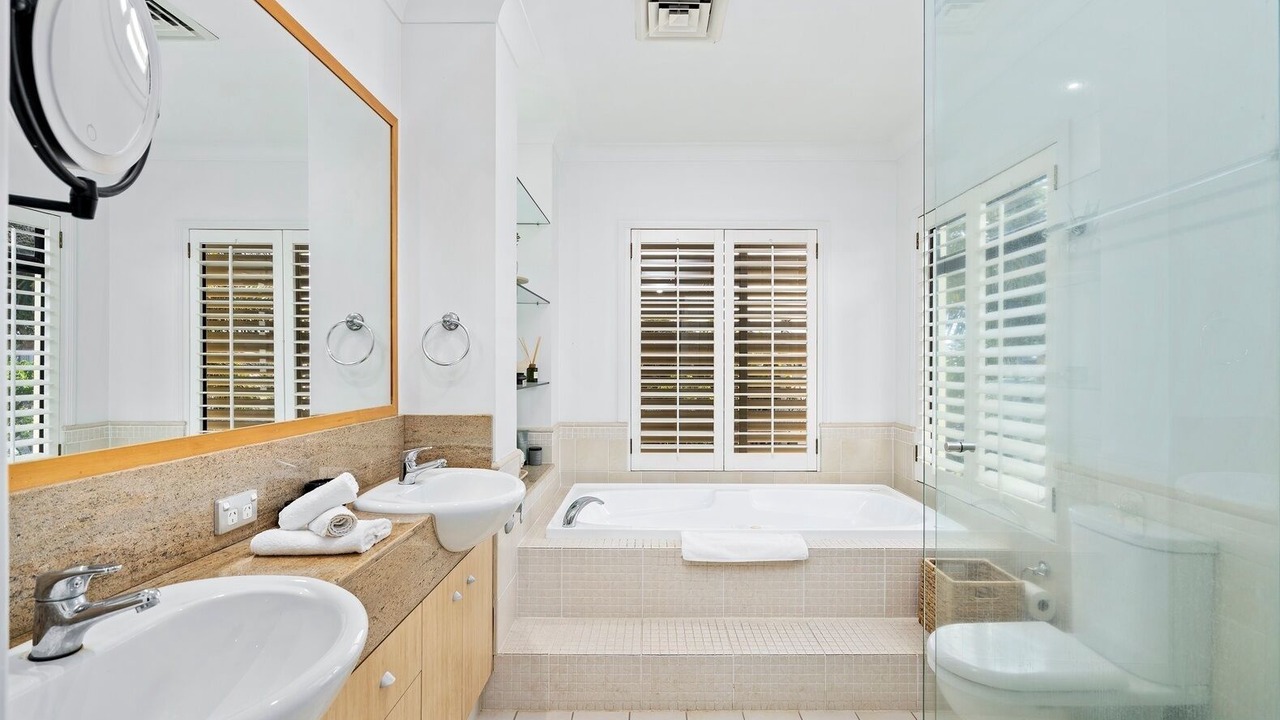 Photo of Bathroom in Mermaid Beach