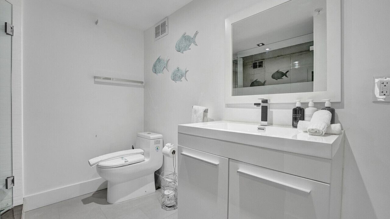 Photo of Bathroom in Mid Beach