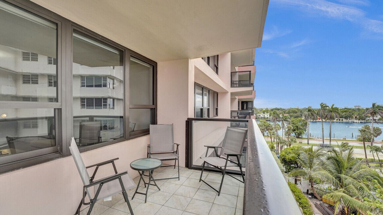 Photo of Outdoor in Mid Beach