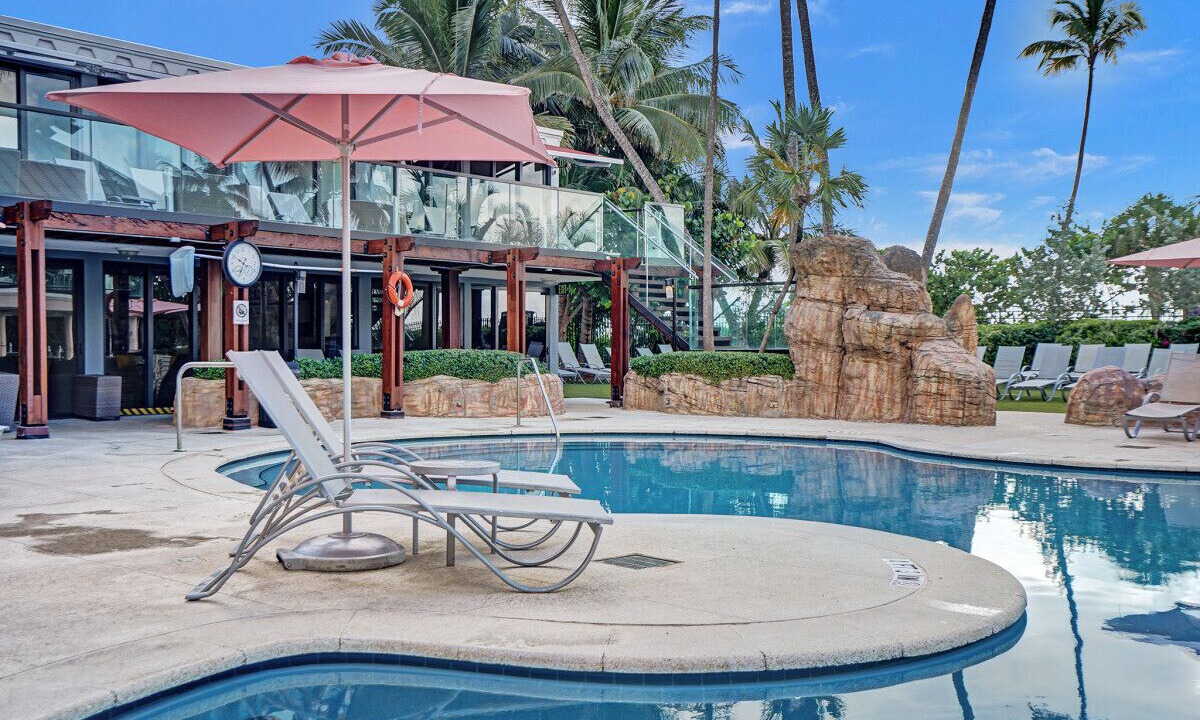 Photo of Outdoor in Mid Beach