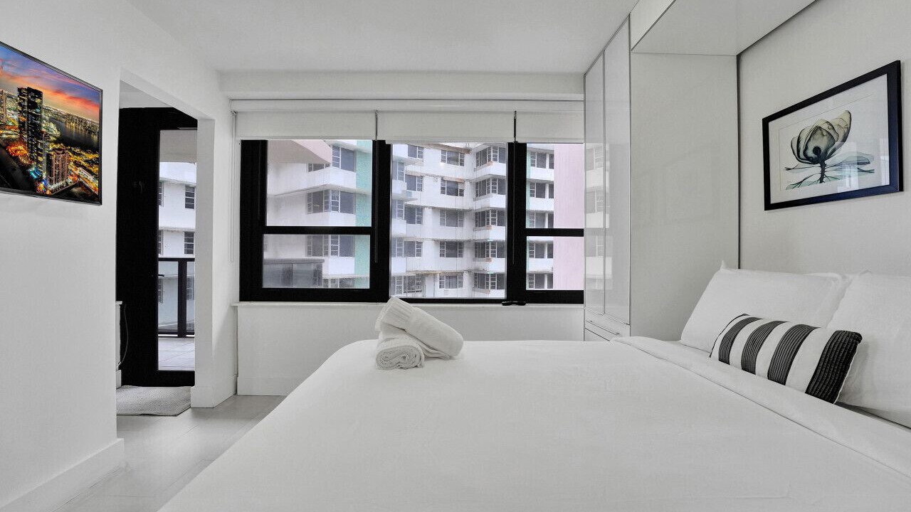 Photo of Bedroom in Mid Beach