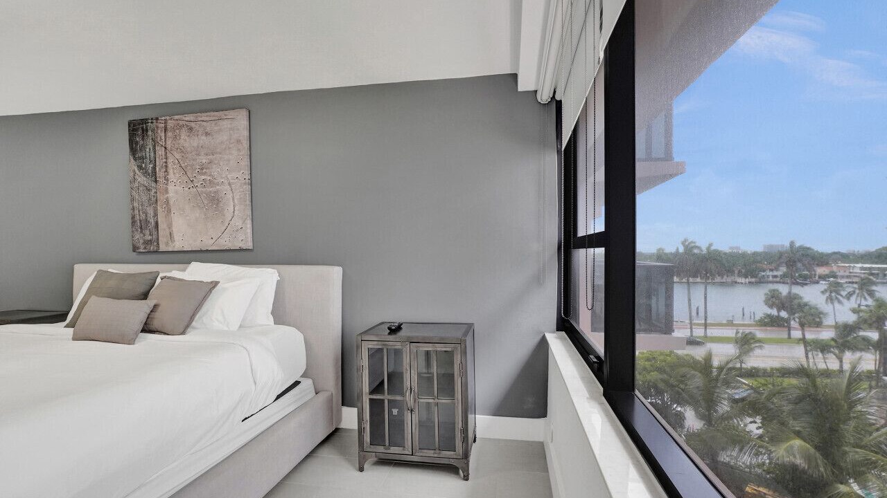 Photo of Bedroom in Mid Beach