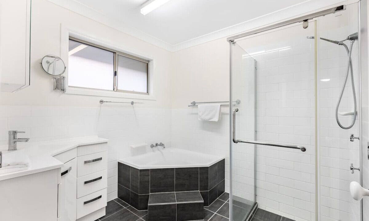 Photo of Bathroom in Ormiston