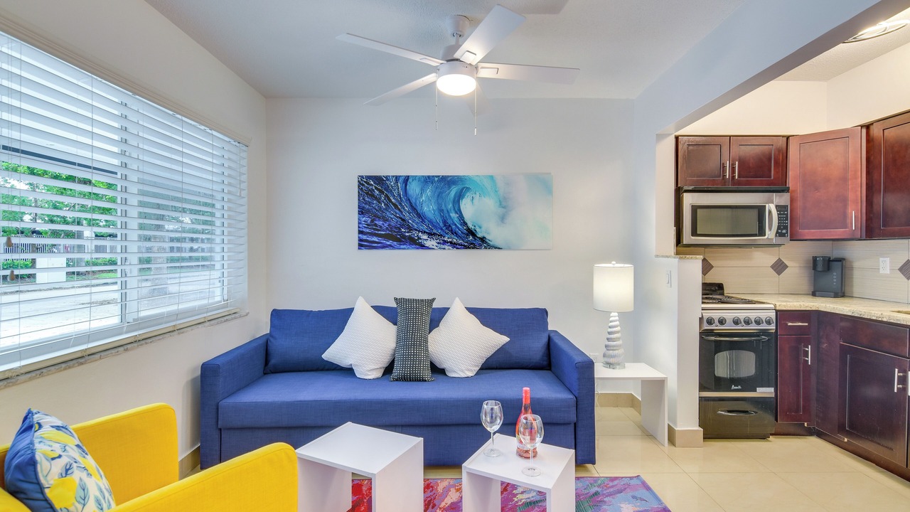 Photo of Livingroom in Hallandale Beach