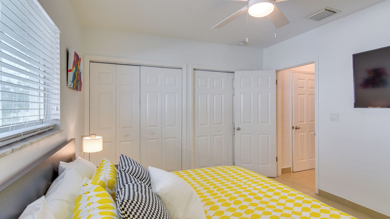 Photo of Bedroom in Hallandale Beach