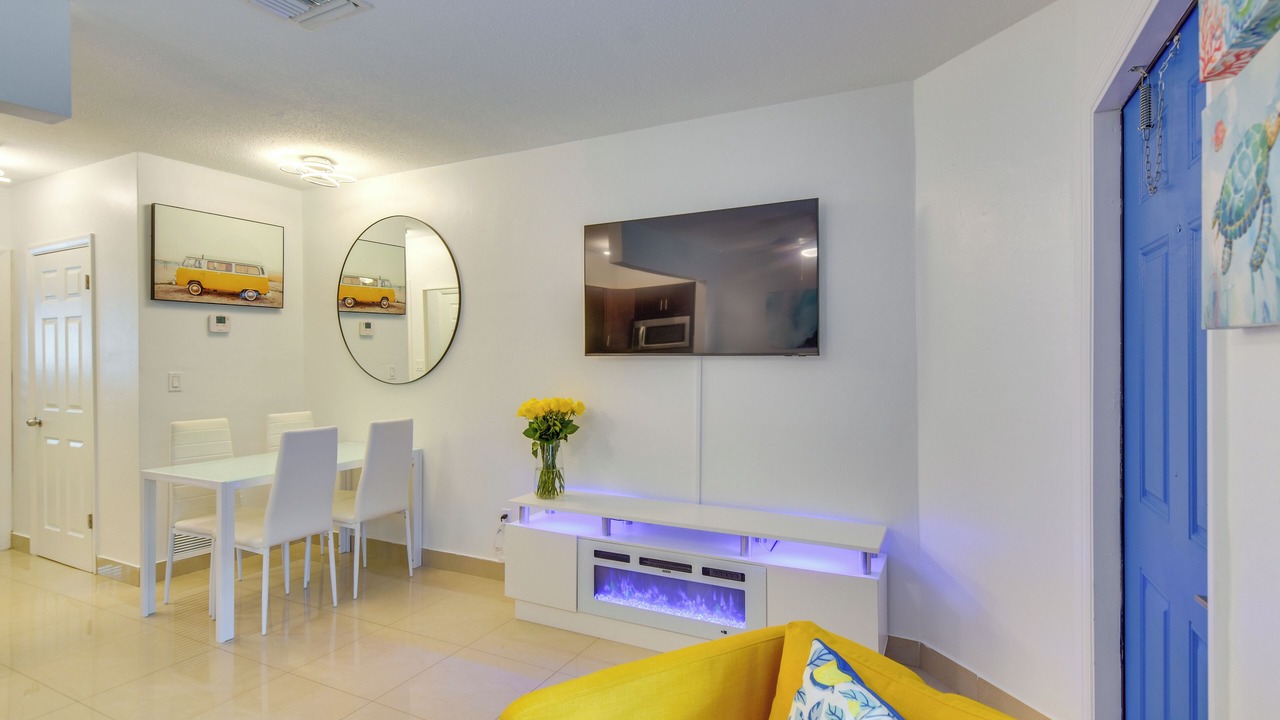 Photo of Livingroom in Hallandale Beach