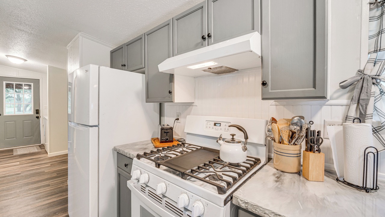 Photo of Kitchen in Gonzales