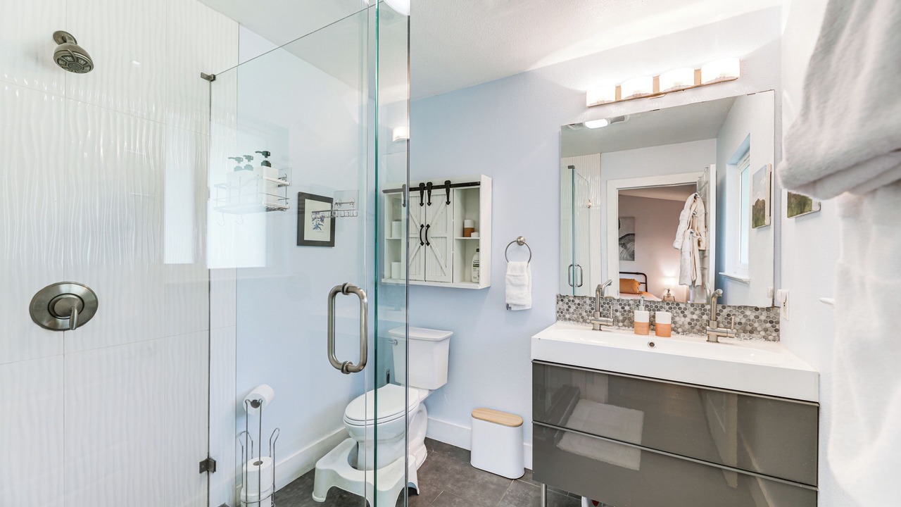 Photo of Bathroom in University Hills
