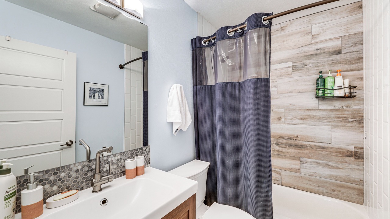 Photo of Bathroom in University Hills