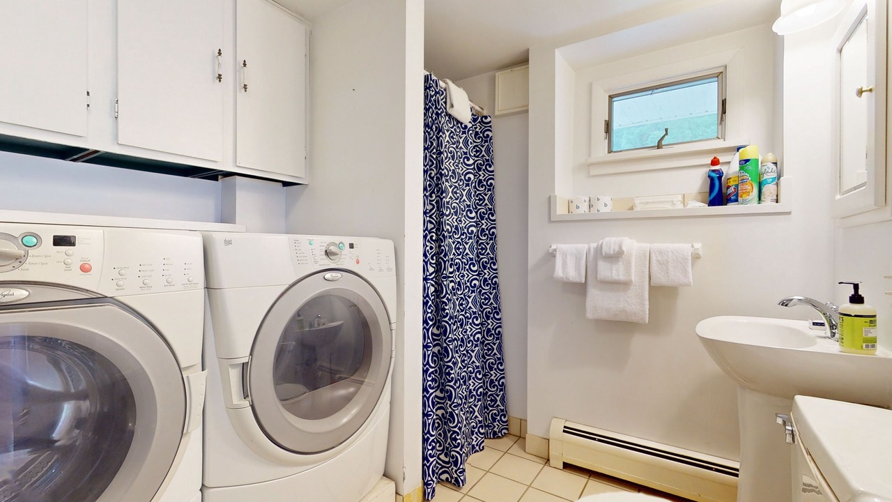 Photo of Bathroom in Valois