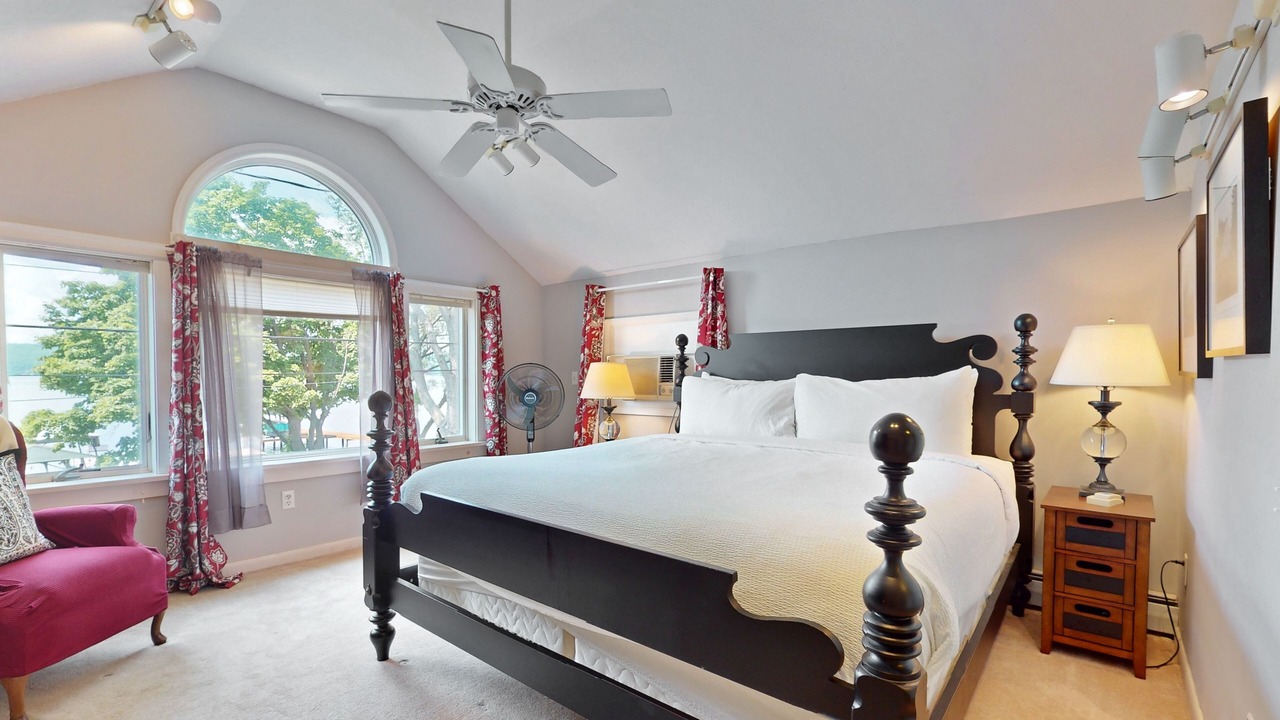 Photo of Bedroom in Valois