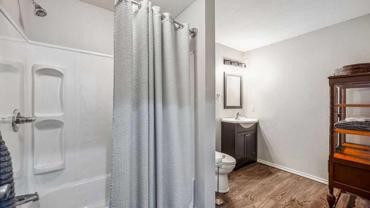 Photo of Bathroom in Paluxy