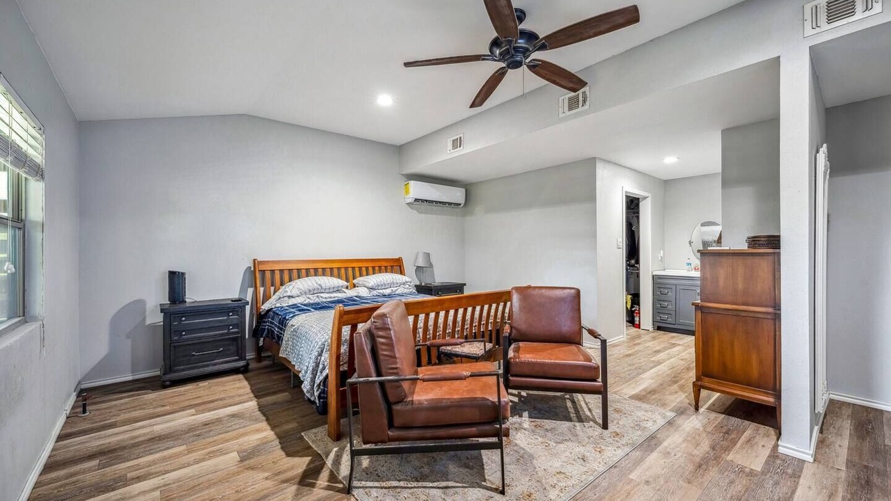 Photo of Bedroom in Paluxy
