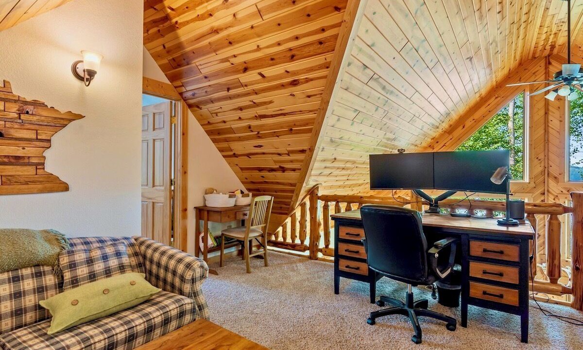 Photo of Livingroom in Fifty Lakes