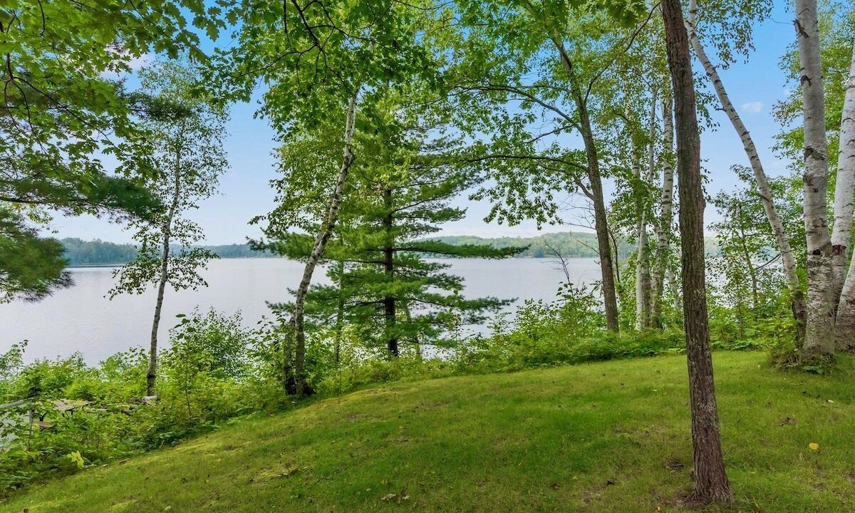 Photo of Bedroom in Fifty Lakes