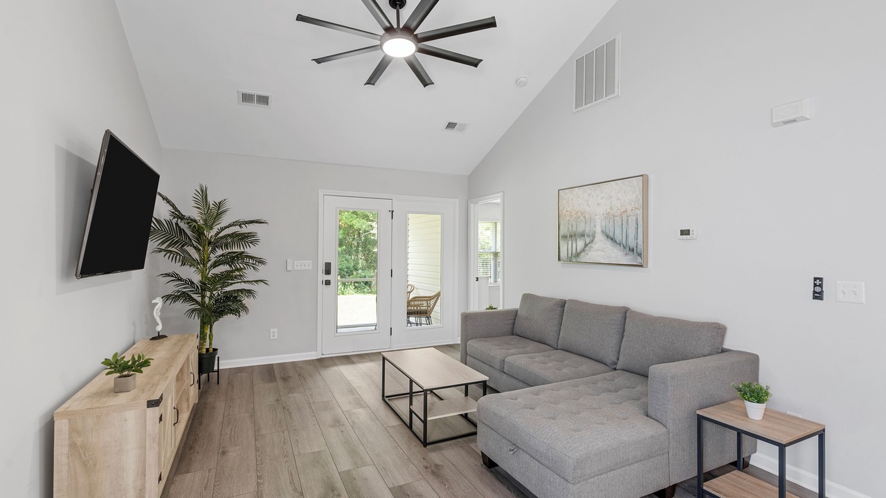Photo of Livingroom in Goose Creek