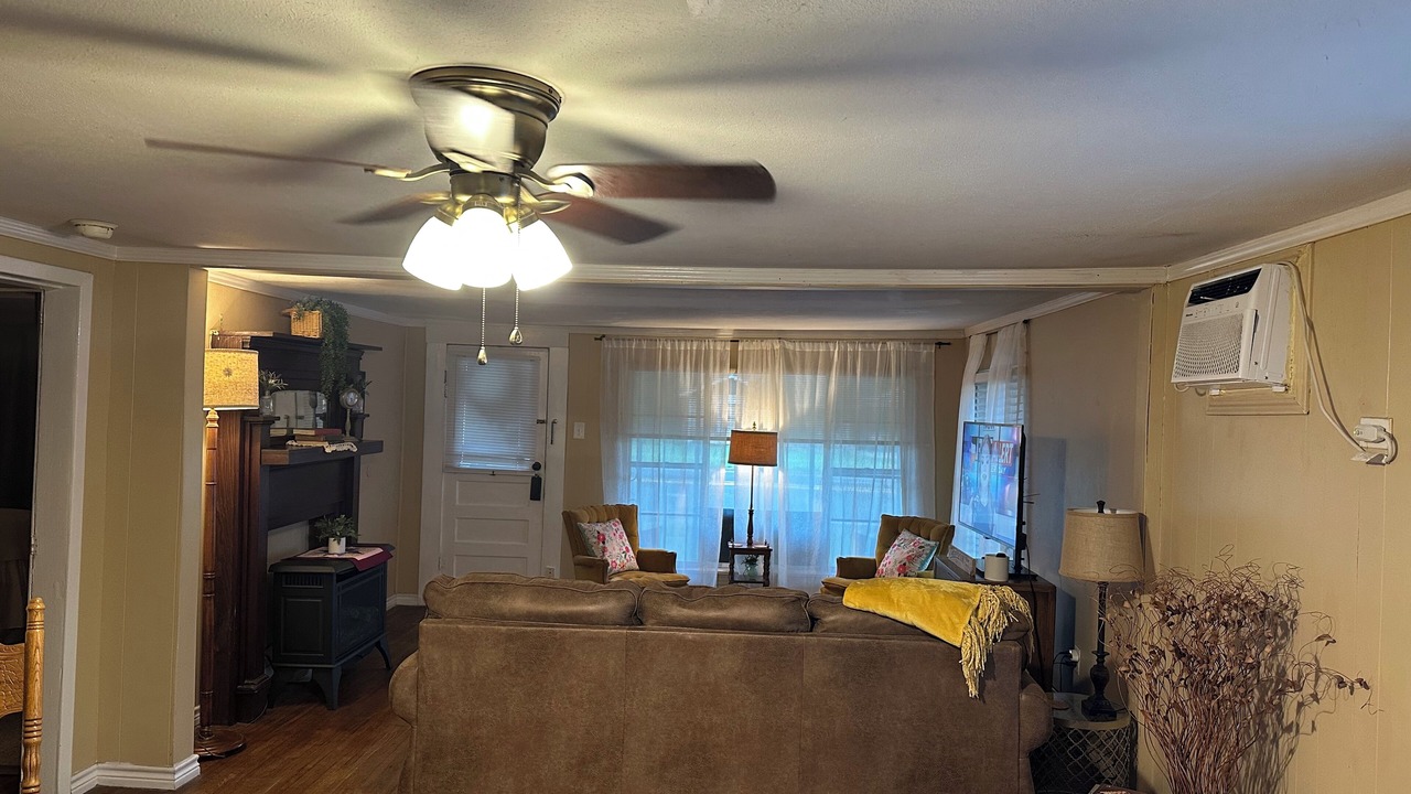 Photo of Livingroom in Nacogdoches