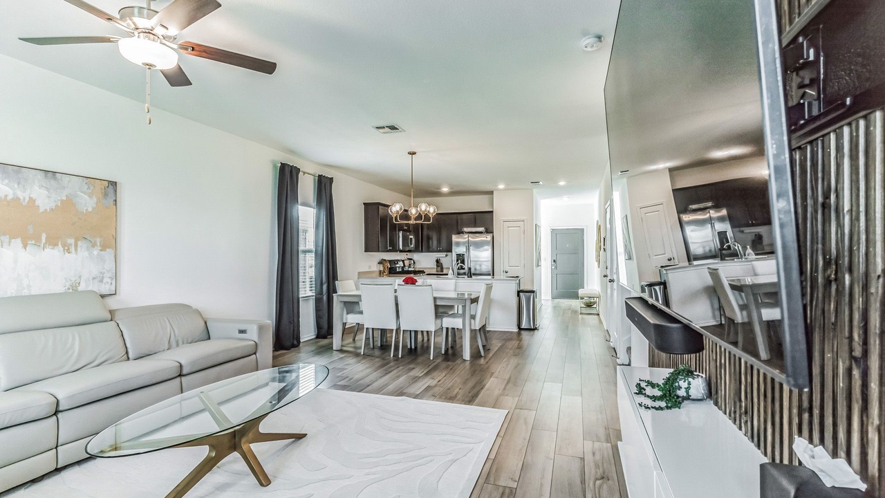 Photo of Livingroom in Del Valle