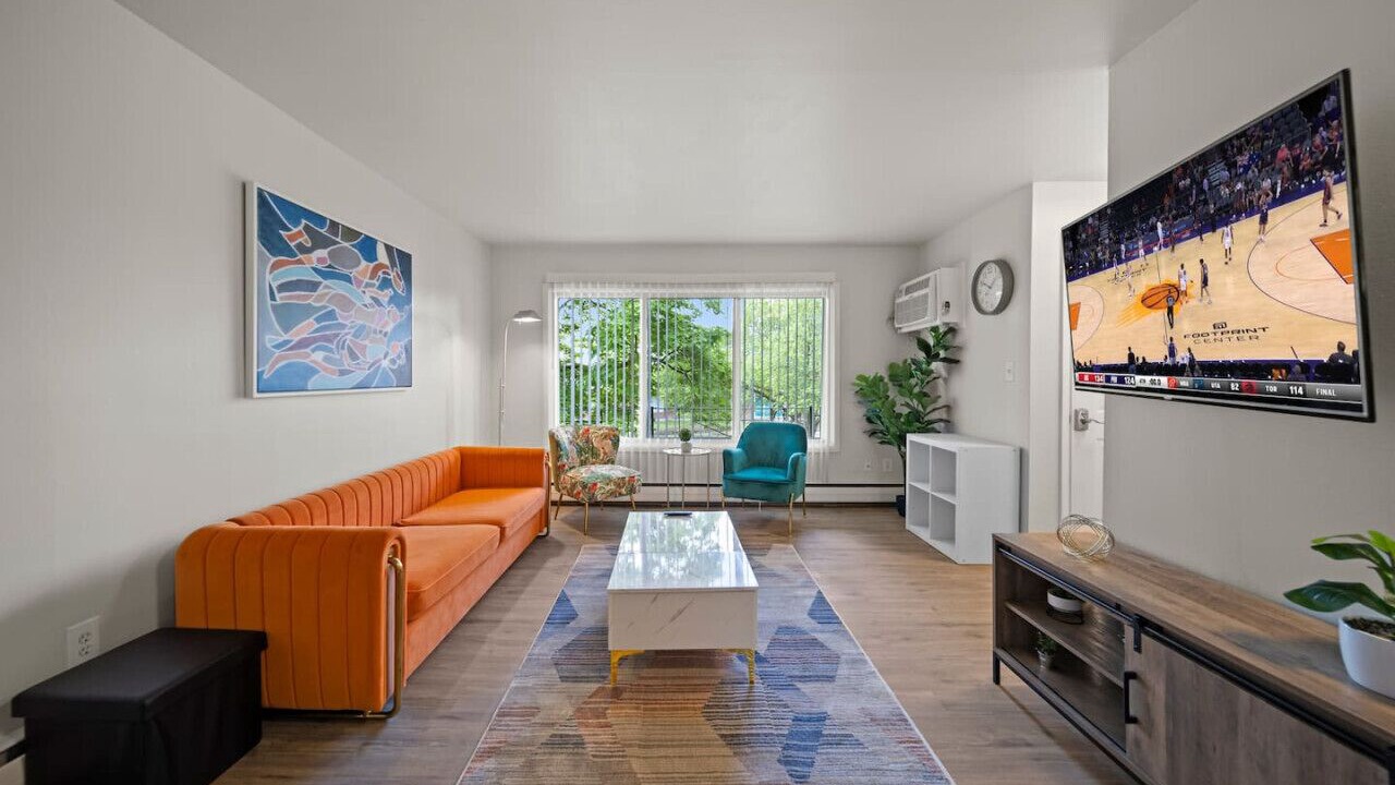 Photo of Livingroom in Sterling Heights