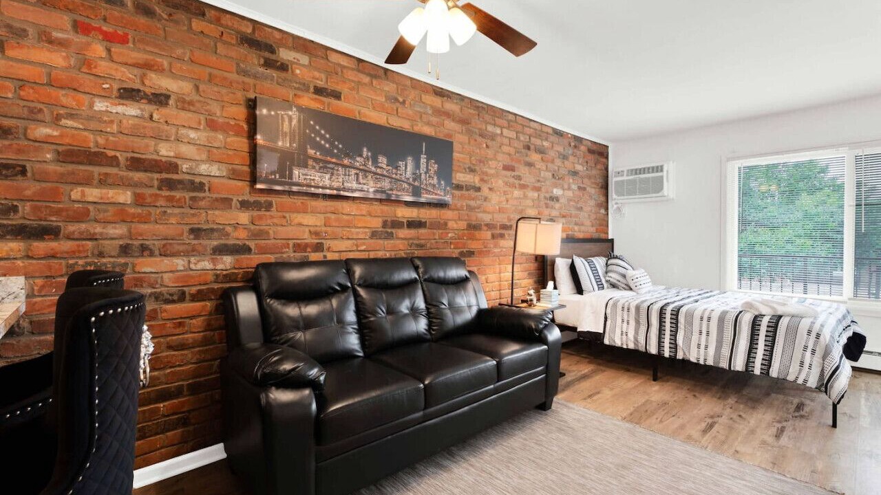 Photo of Bedroom in Sterling Heights