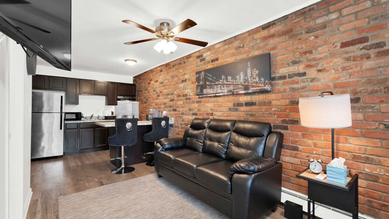 Photo of Livingroom in Sterling Heights