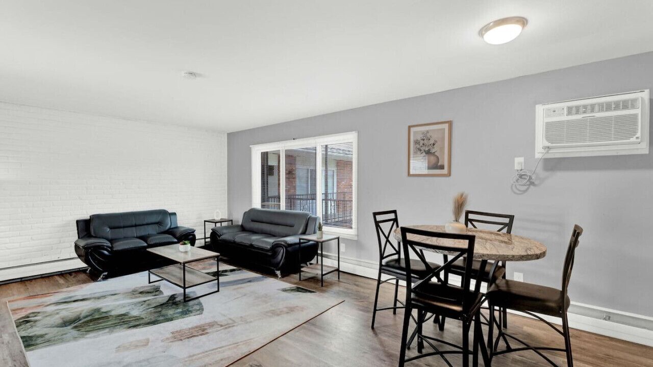 Photo of Livingroom in Sterling Heights