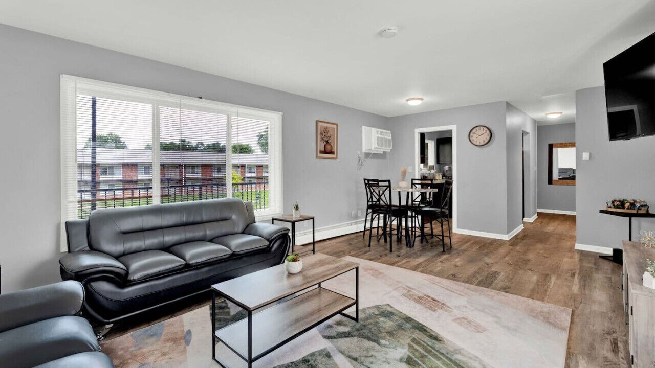 Photo of Livingroom in Sterling Heights