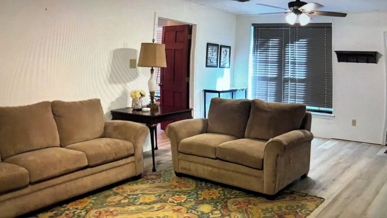 Photo of Livingroom in Southwood Valley