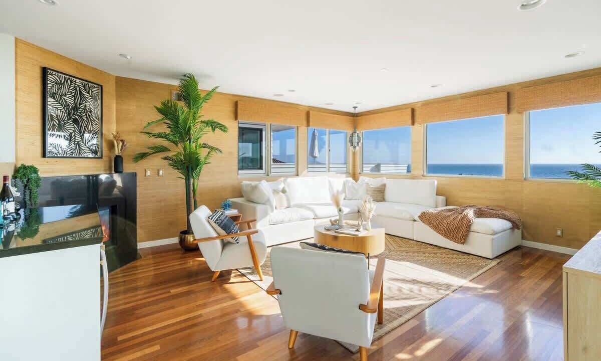 Photo of Livingroom in The Strand
