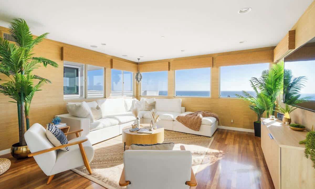 Photo of Livingroom in The Strand