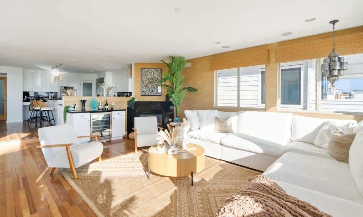 Photo of Livingroom in The Strand