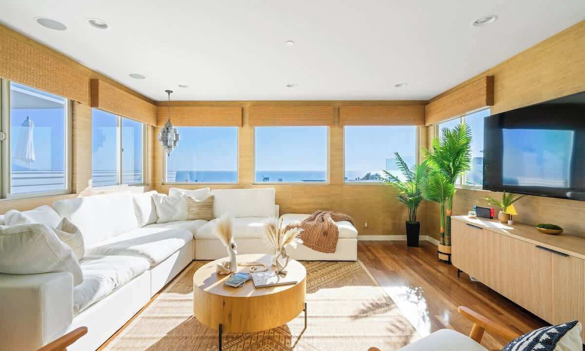 Photo of Livingroom in The Strand