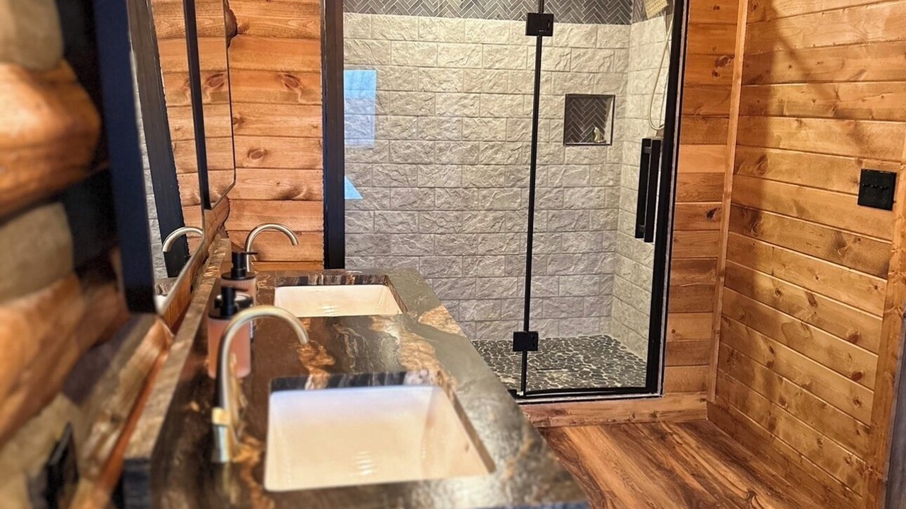 Photo of Bathroom in Compton