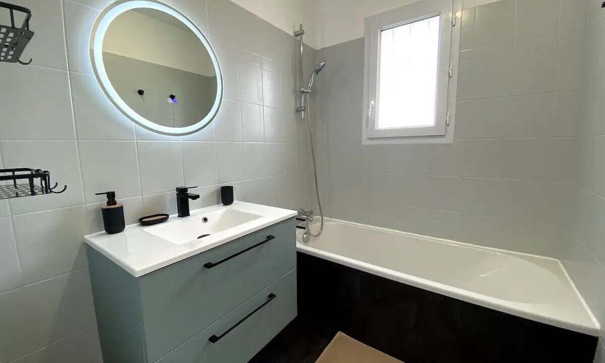 Photo of Bathroom in Ste Marie sur Mer