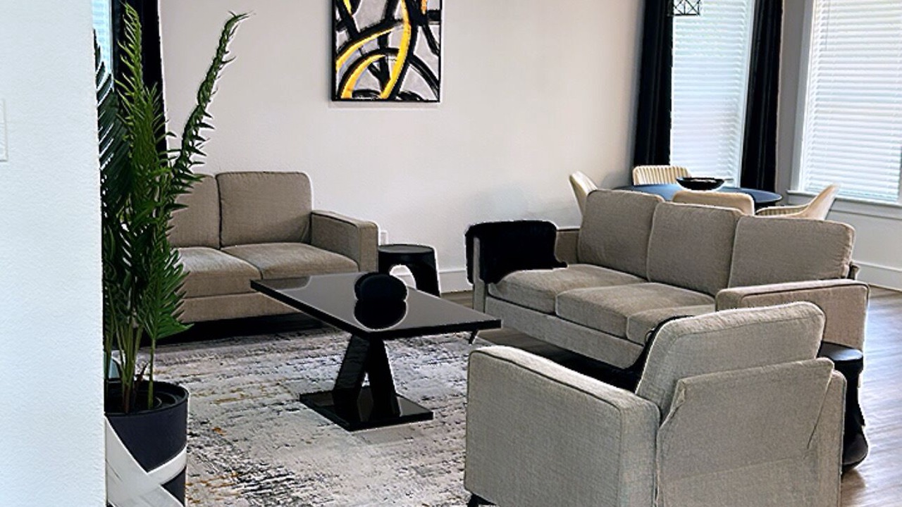 Photo of Livingroom in West Dallas