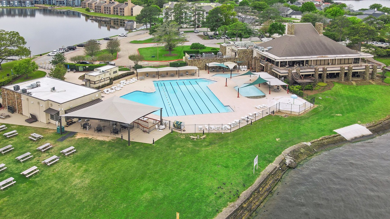 Photo of Outdoor in Walden on Lake Conroe