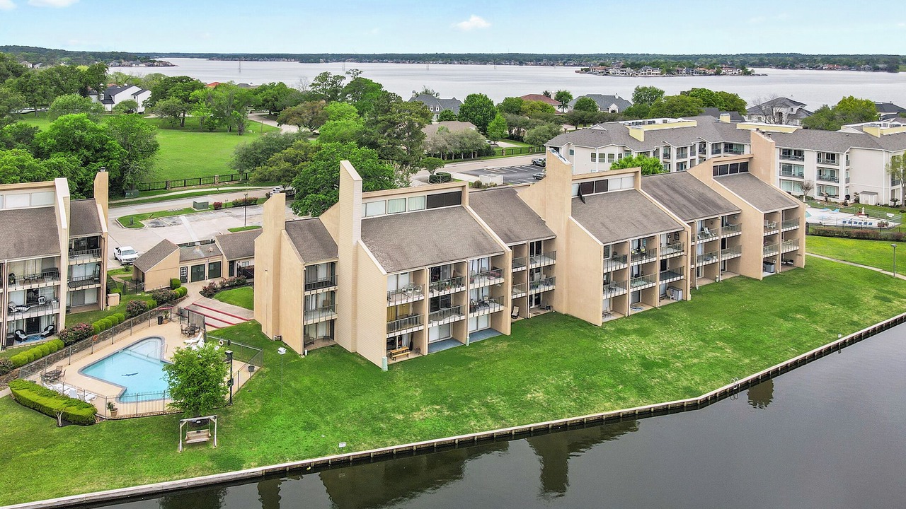 Photo of Outdoor in Walden on Lake Conroe