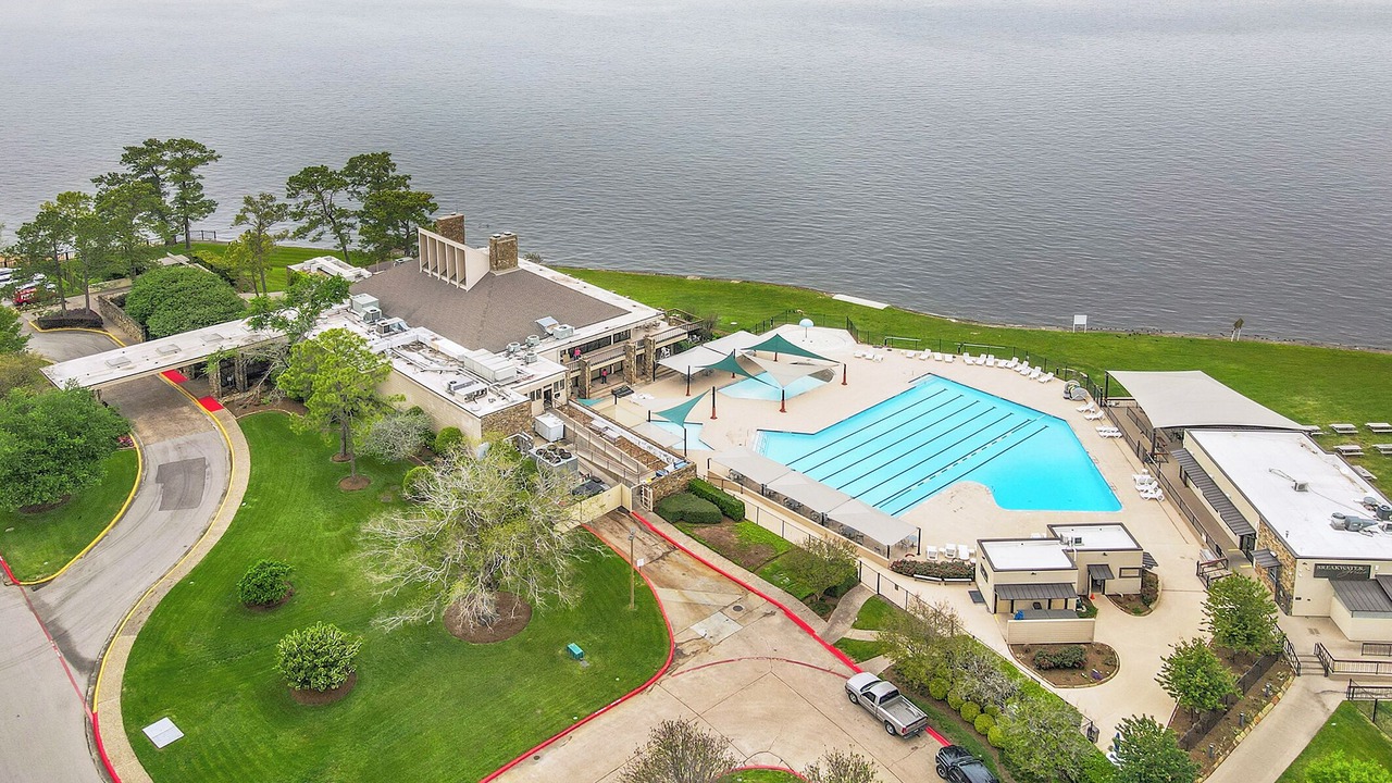 Photo of Outdoor in Walden on Lake Conroe