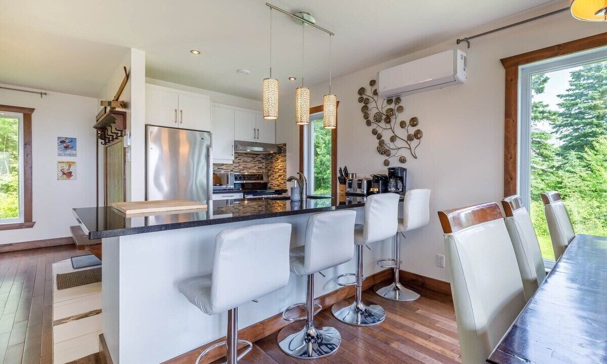 Photo of Livingroom in Petite-Riviere-Saint-Francois