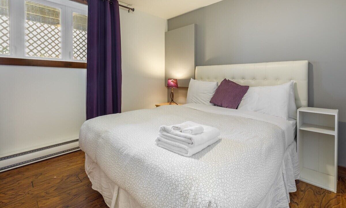 Photo of Livingroom in Petite-Riviere-Saint-Francois