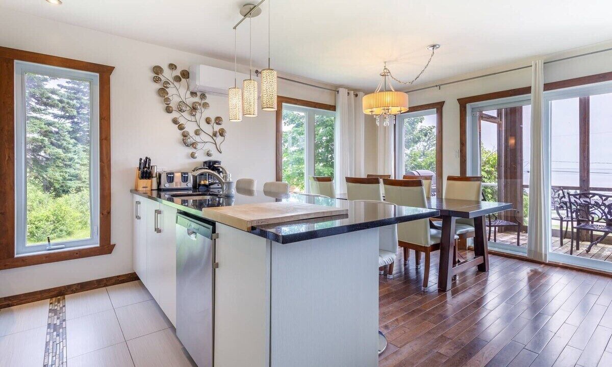 Photo of Livingroom in Petite-Riviere-Saint-Francois