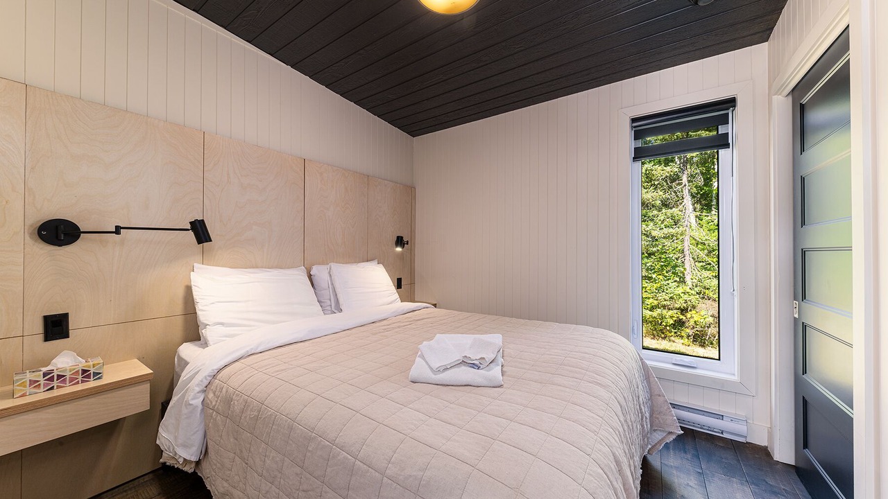 Photo of Bedroom in Baie-St-Paul