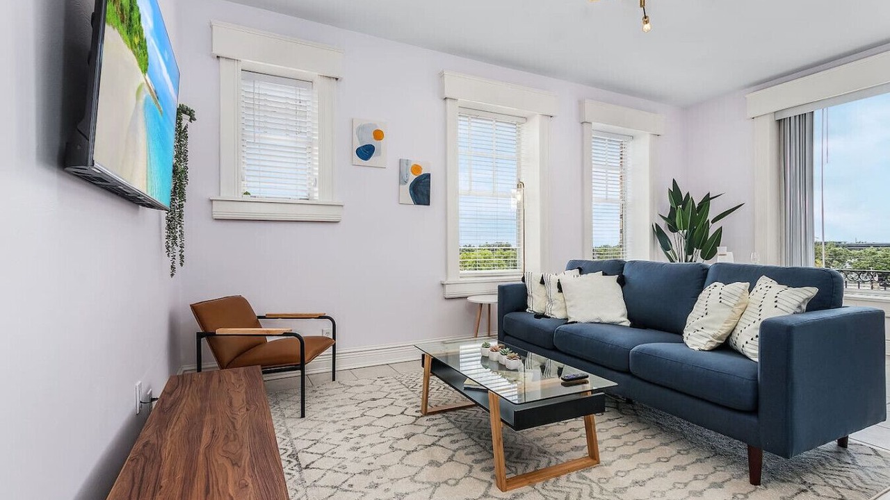 Photo of Livingroom in Downtown Historic District