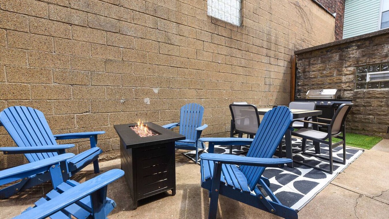 Photo of Outdoor in South Side Flats