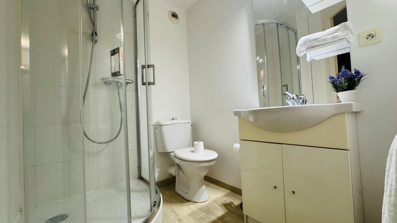 Photo of Bathroom in Saint-Julien