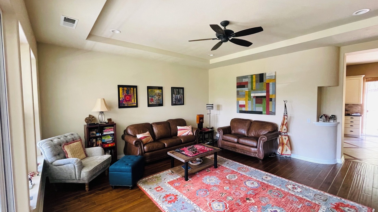 Photo of Livingroom in Murphys