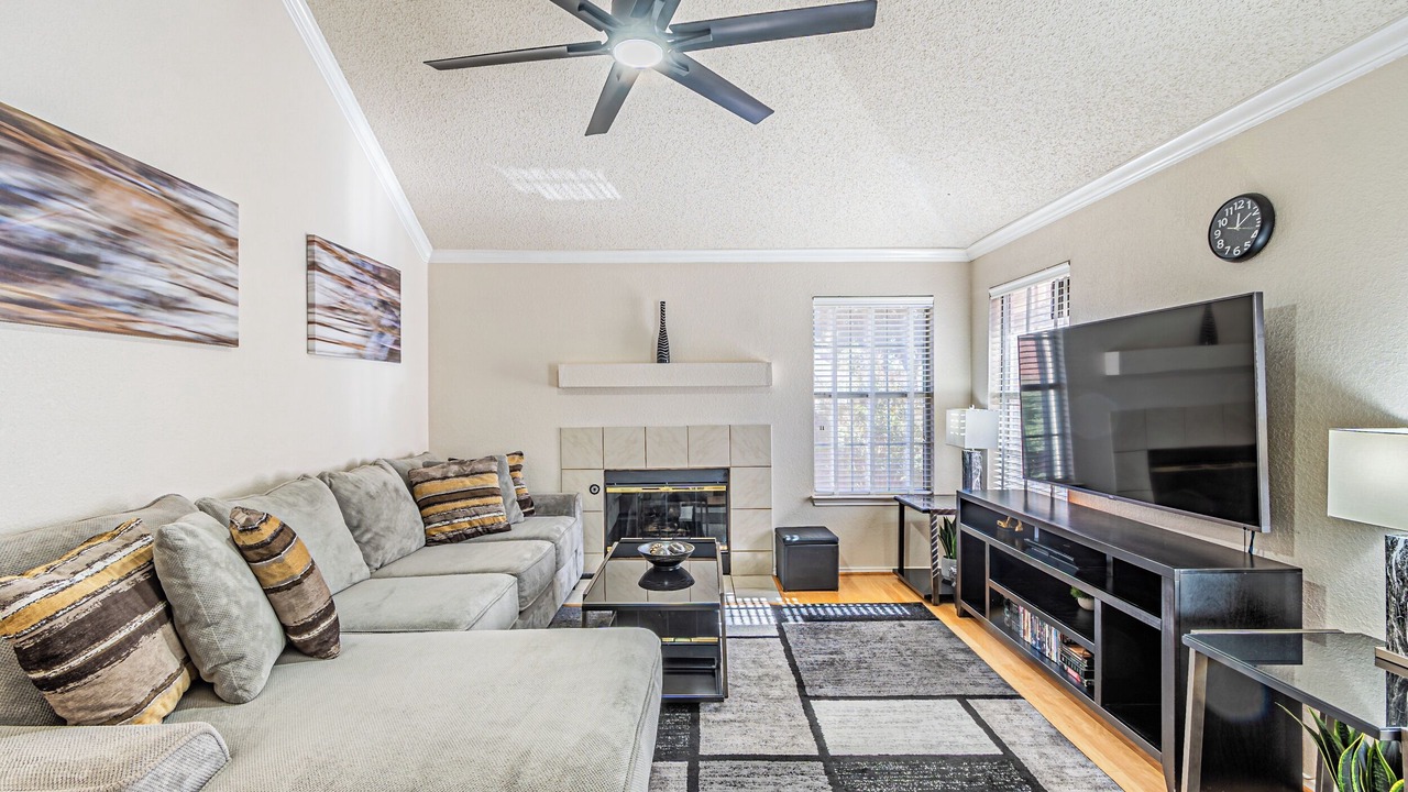 Photo of Bedroom in Far North Dallas