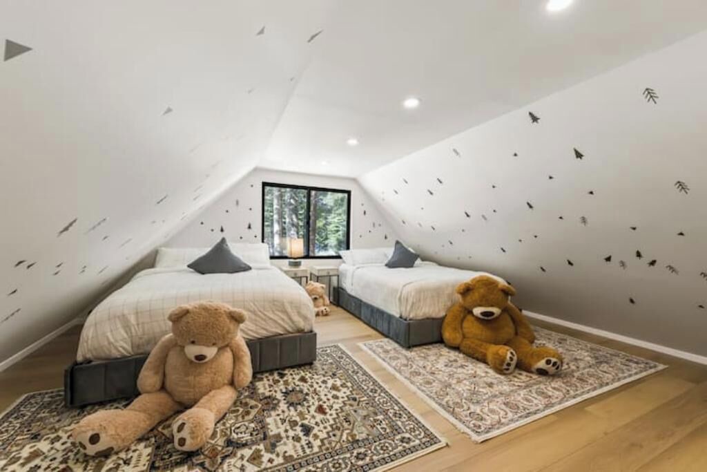 Photo of Bedroom in Tahoe National Forest