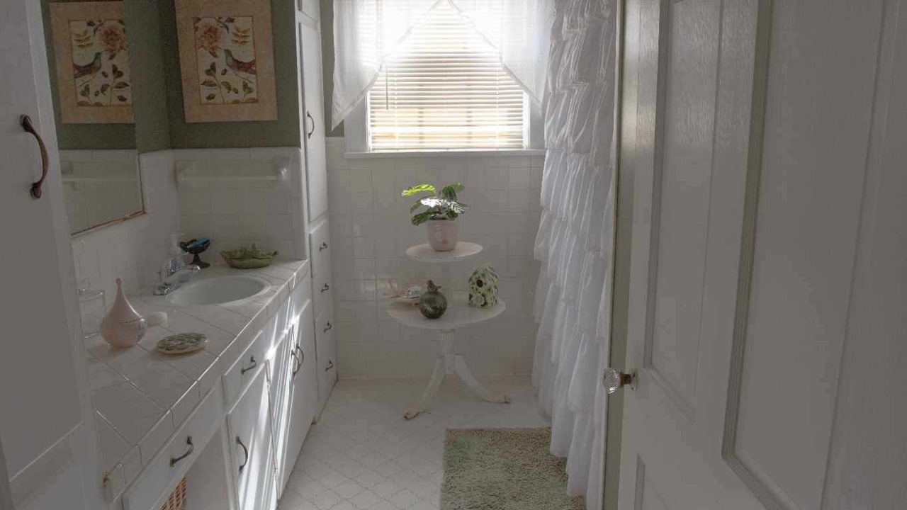 Photo of Bathroom in Springhill