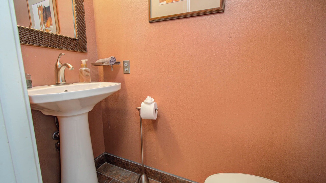 Photo of Bathroom in Nassau Bay